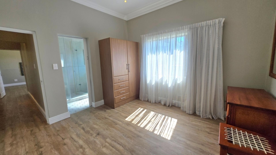 4 Bedroom Property for Sale in Kleinbaai Western Cape